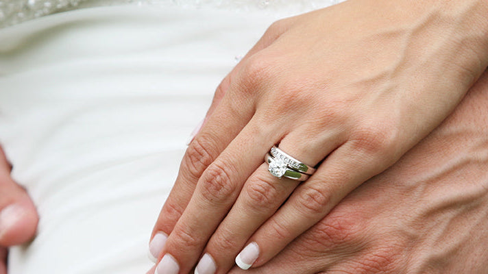 Best Tips To Make Your Engagement Ring Look Bigger