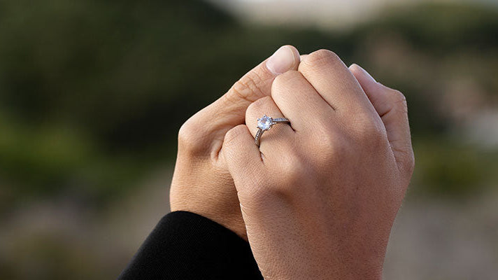 Eco-Friendly Promise Rings: Sustainable Choices for Her in 2024