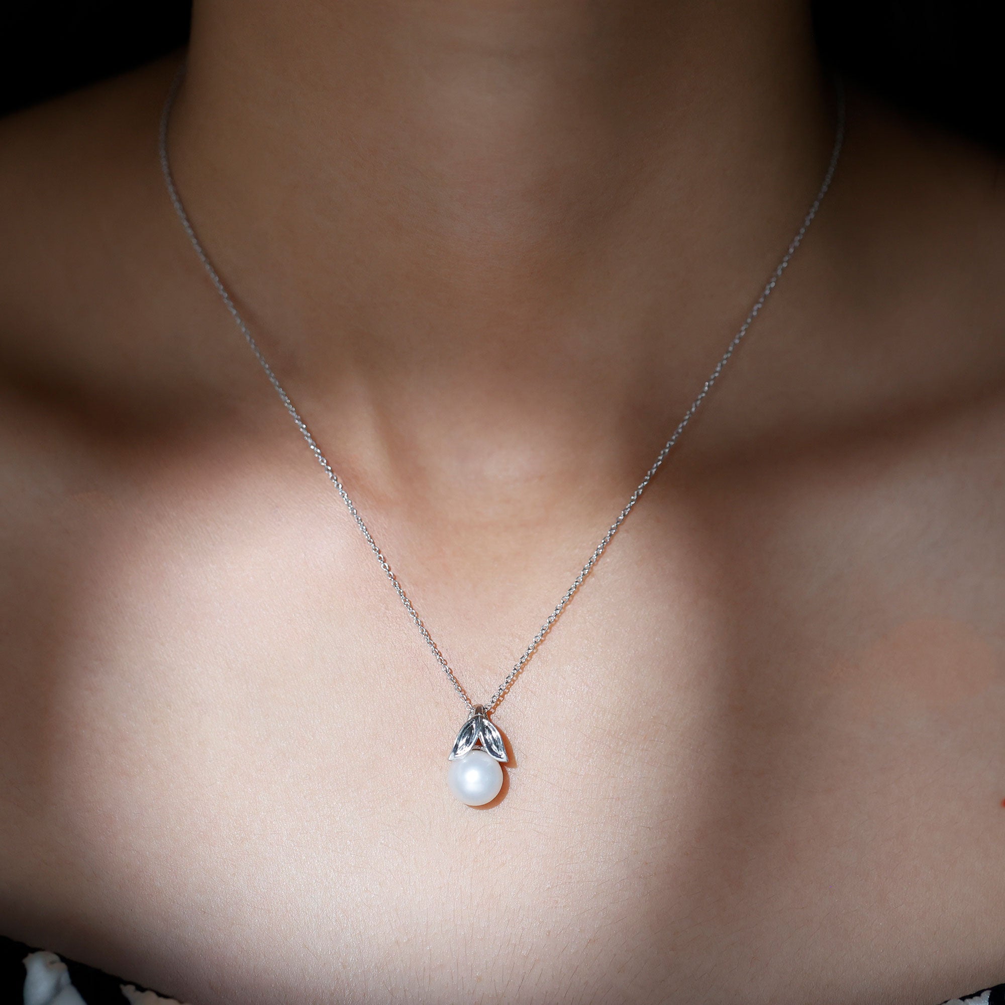 Freshwater Pearl Solitaire Pendant with Leaf AAA - Rosec Jewels