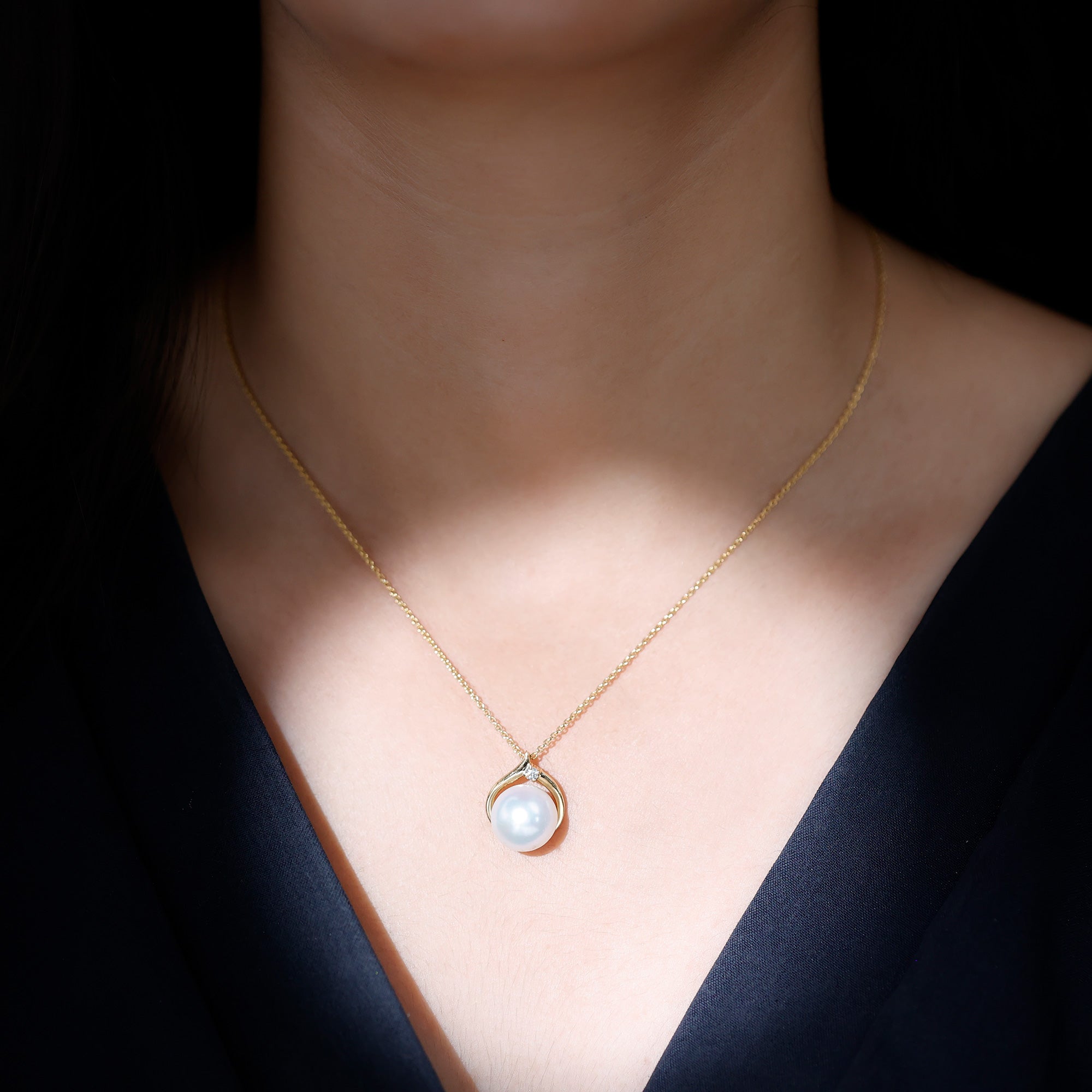 11 Carat White Pearl Solitaire Necklace with Diamond AAA - Rosec Jewels