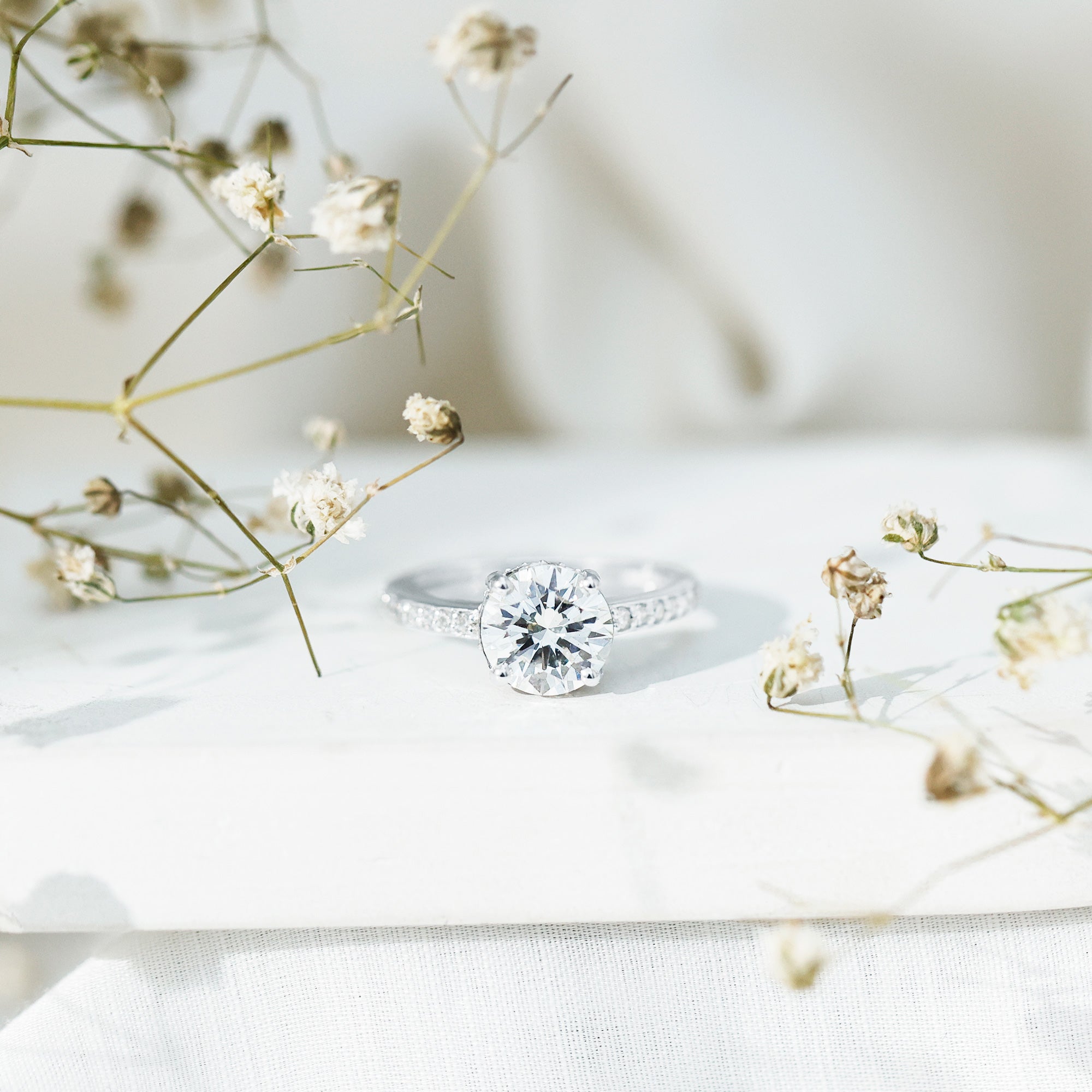2.25 CT Round Cut Moissanite Engagement Ring in 4 Prong Setting D-VS1 - Rosec Jewels