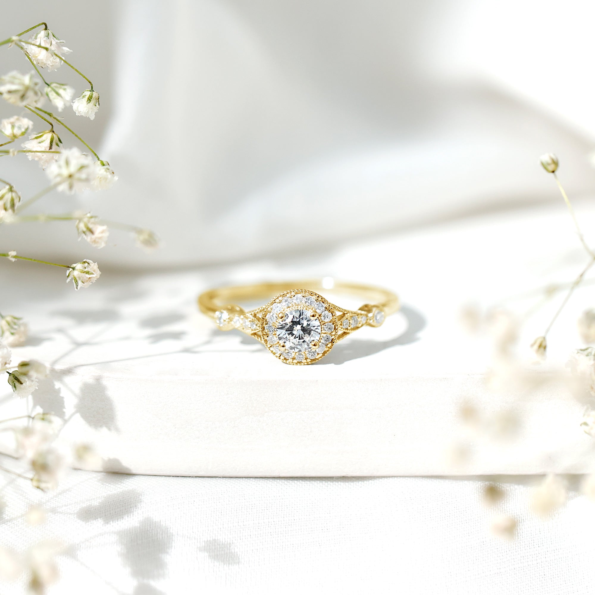 Round Cut Moissanite Antique Engagement Ring D-VS1 - Rosec Jewels