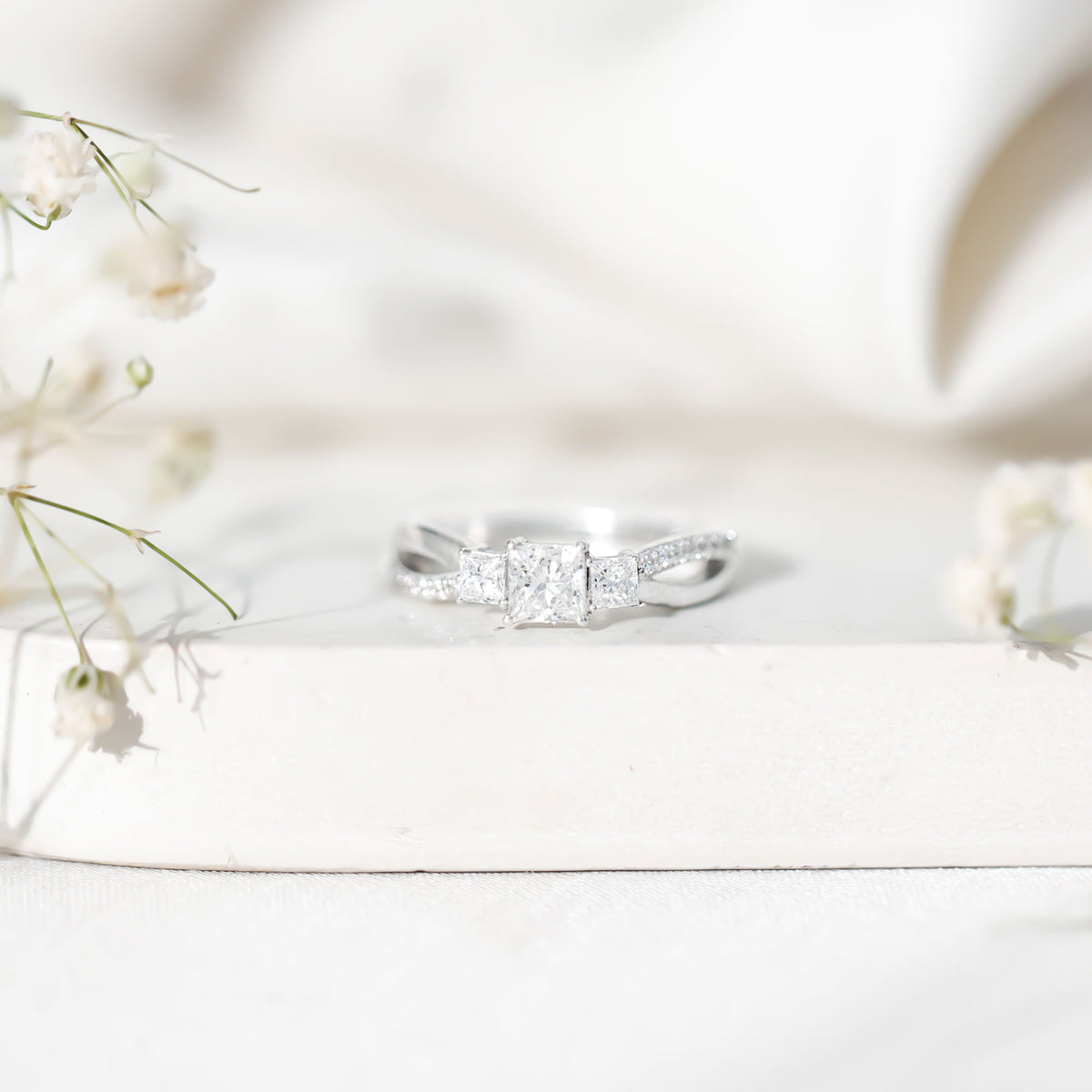 Princess Cut Moissanite Three Stone Engagement Ring D-VS1 - Rosec Jewels