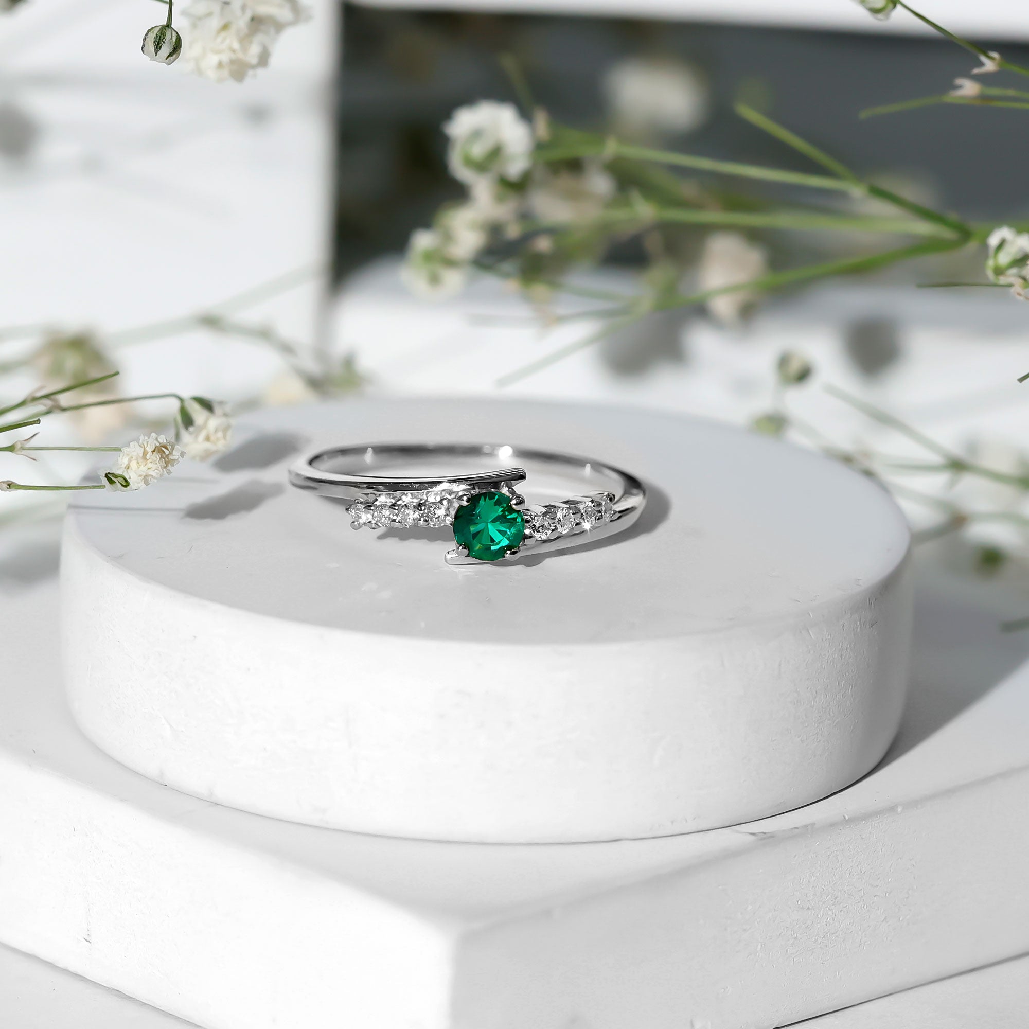Certified Lab Grown Emerald Diamond Simple Promise Ring with Bypass Shank AAAA - Rosec Jewels