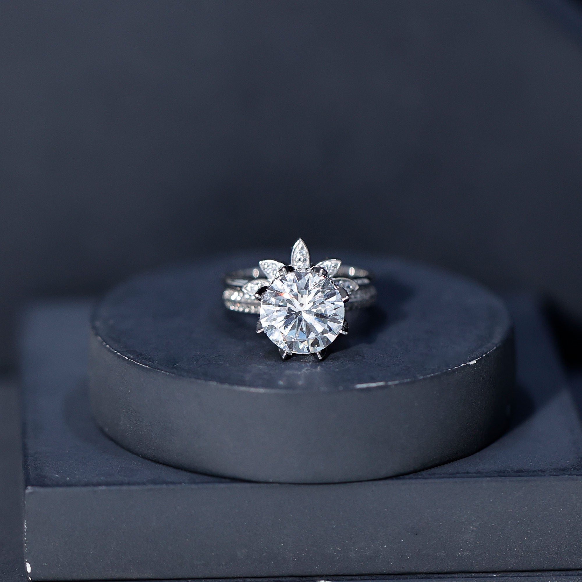 10MM Round Moissanite Flower Engagement Ring With Enhancer D-VS1 - Rosec Jewels