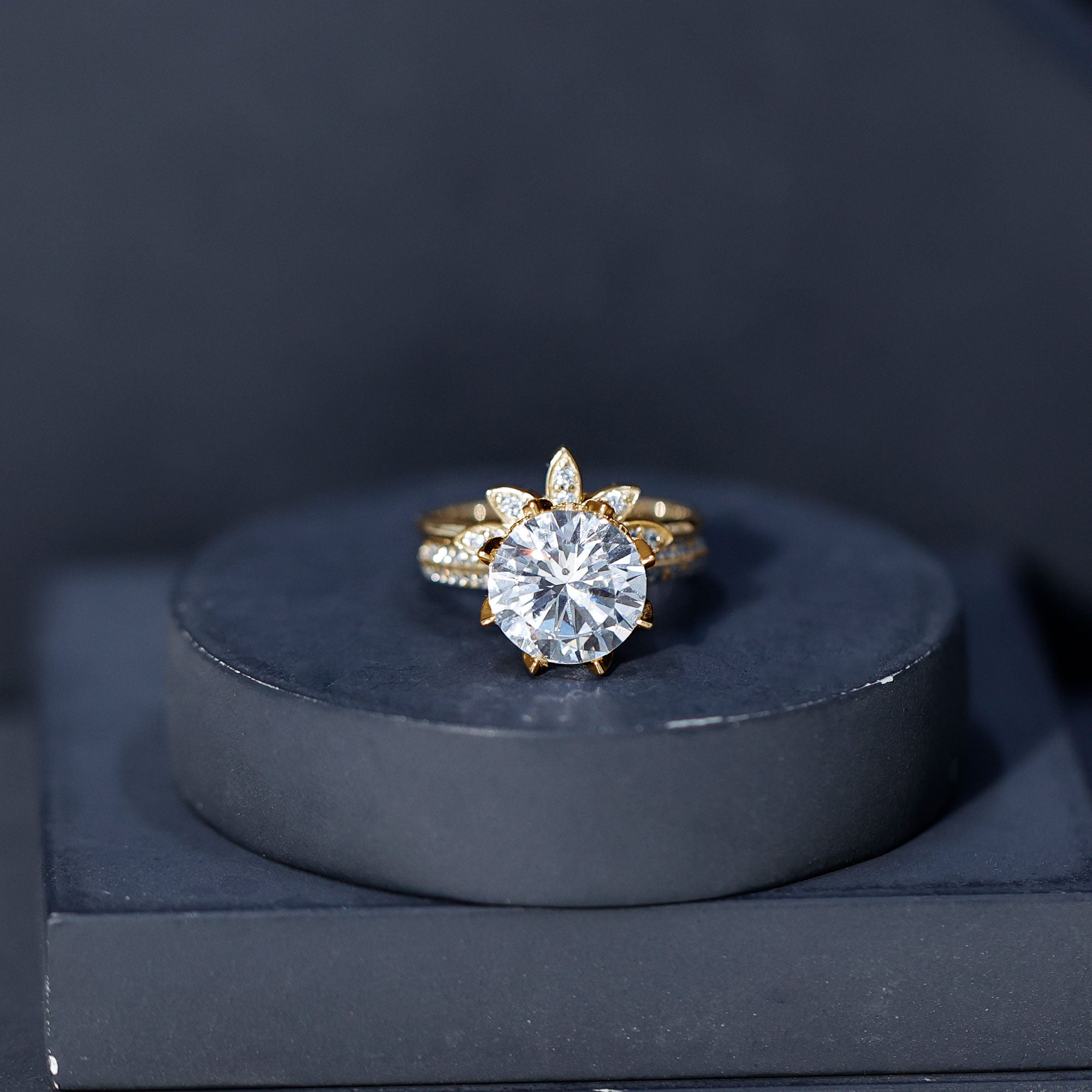 10MM Round Moissanite Flower Engagement Ring With Enhancer D-VS1 - Rosec Jewels