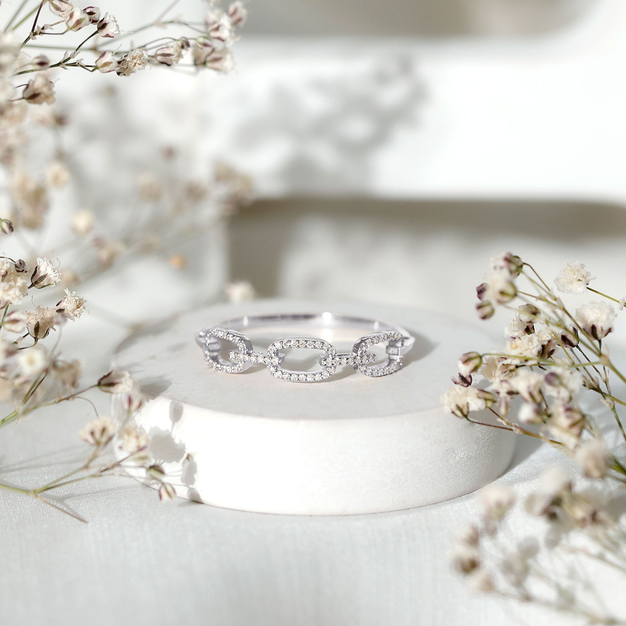 Minimal Cubic Zirconia Chain Link Ring AAAA - Rosec Jewels