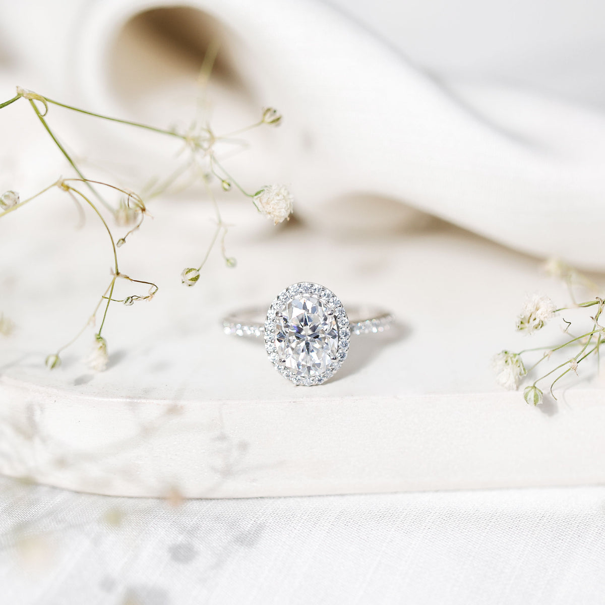 Oval Brilliant Cut Moissanite Classic Engagement Ring D-VS1 - Rosec Jewels