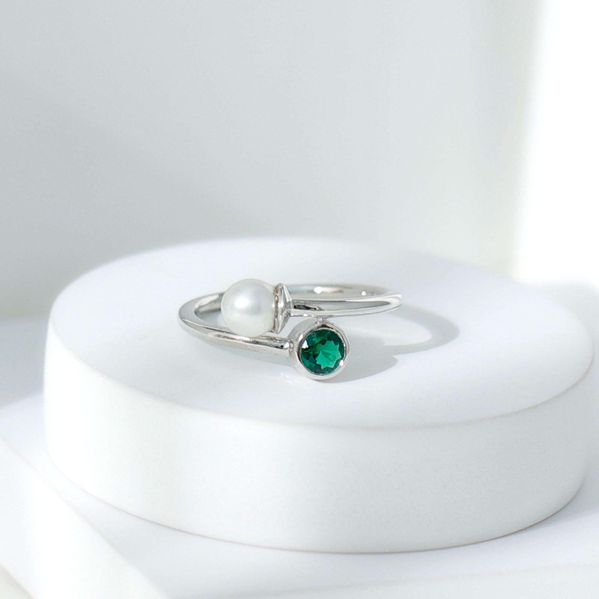 Natural Freshwater Pearl Toi Et Moi Promise Ring with Lab Emerald AAA - Rosec Jewels