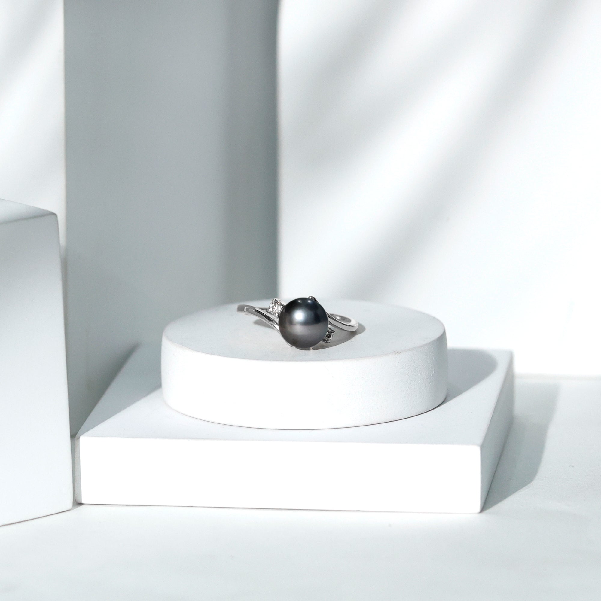Rosec Jewels-Natural Tahitian Black Pearl Diamond Vintage Engagement Ring