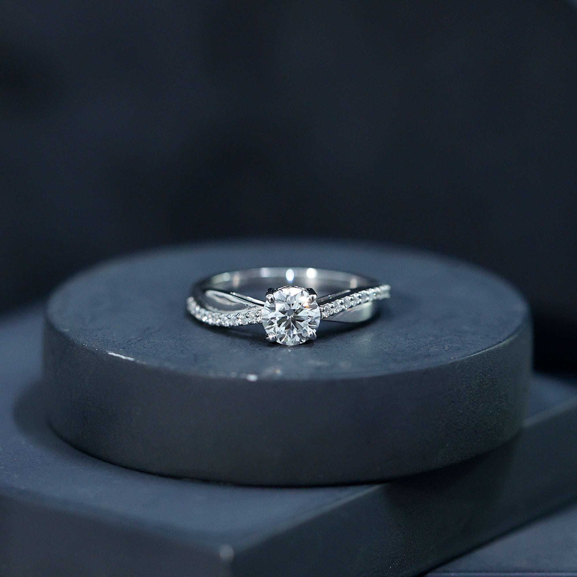 Classic Round Cut Moissanite Solitaire Engagement Ring for Women D-VS1 - Rosec Jewels