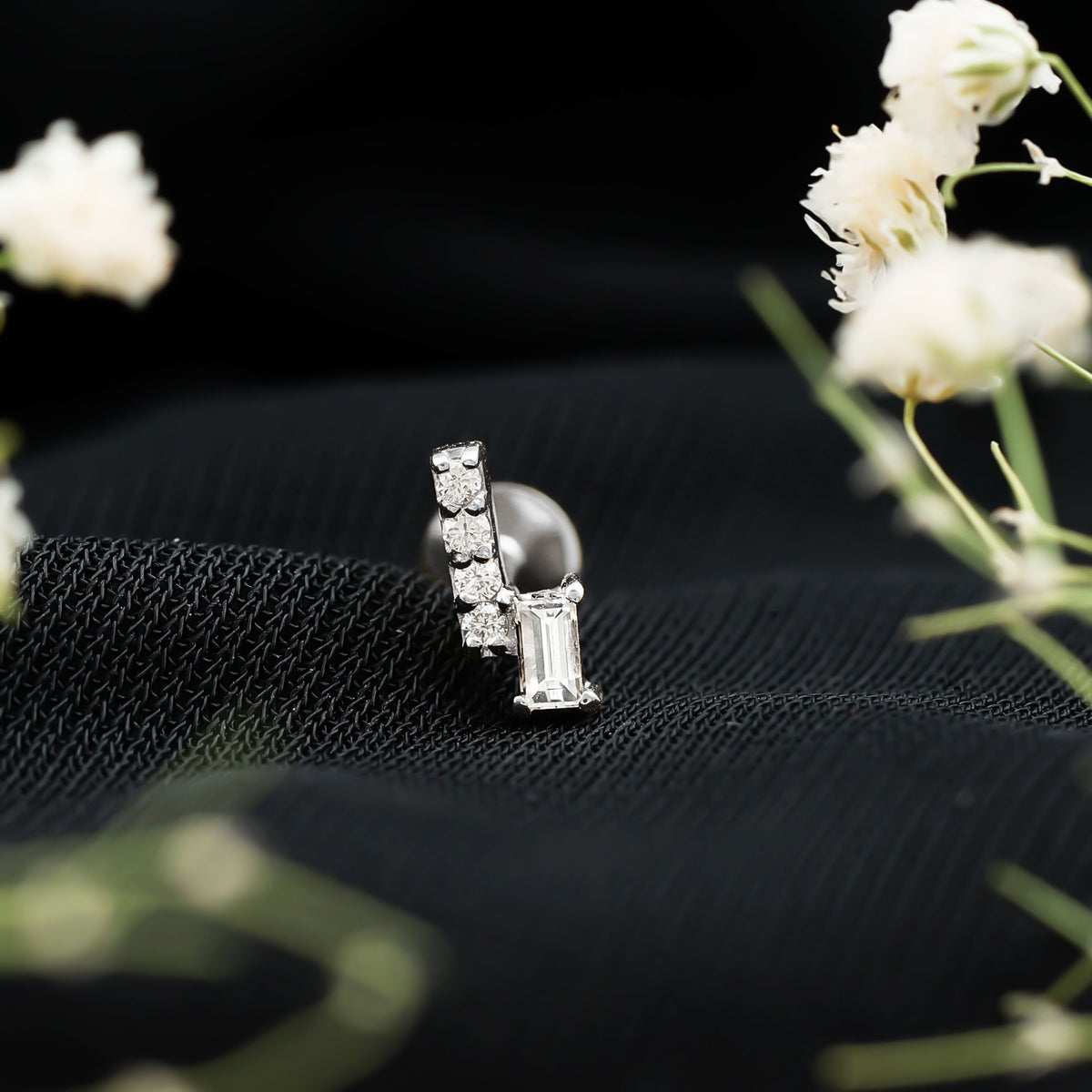 Minimalist Diamond Tragus Piercing Earring Natural - ( HI-SI ) - Rosec Jewels