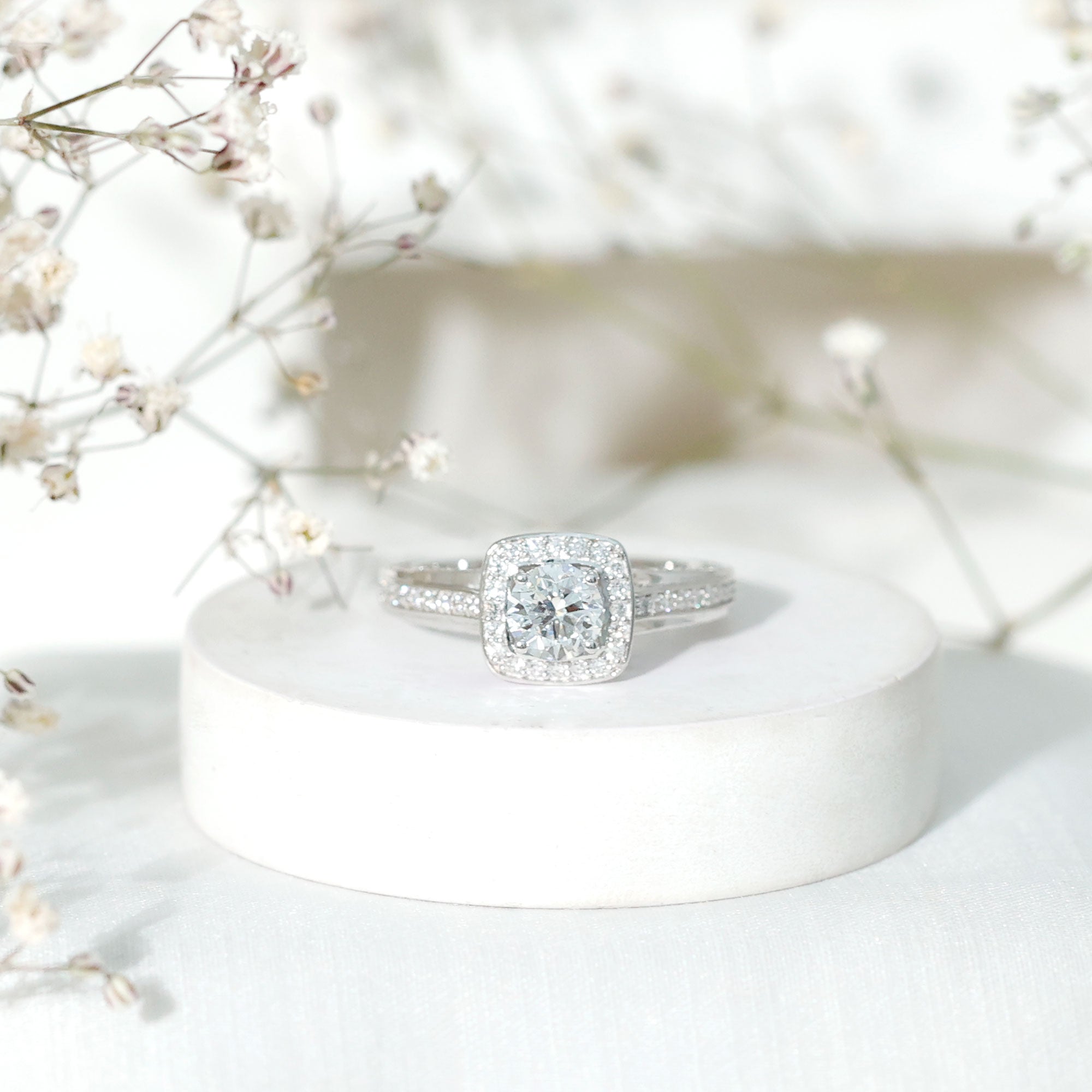 Classic Moissanite Halo Engagement Ring with Certificate D-VS1 - Rosec Jewels