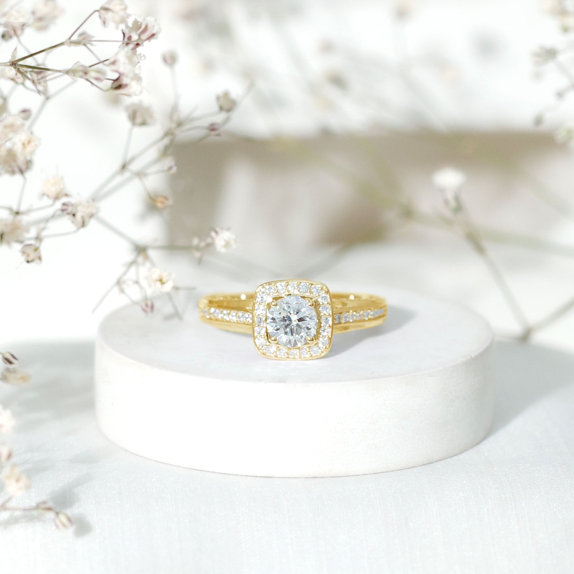 Classic Moissanite Halo Engagement Ring with Certificate D-VS1 - Rosec Jewels
