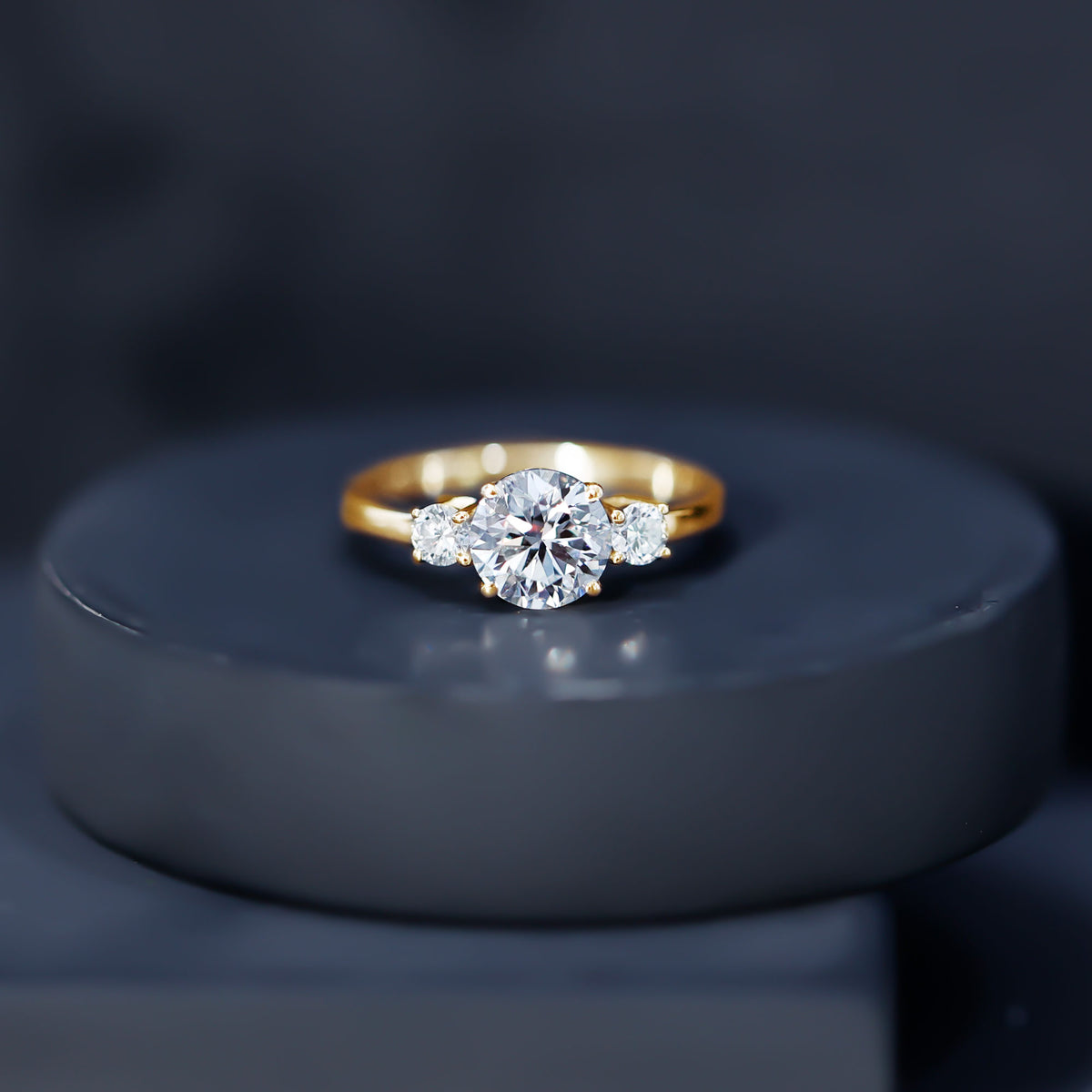 Moissanite Three Stone Round Engagement ring D-VS1 - Rosec Jewels
