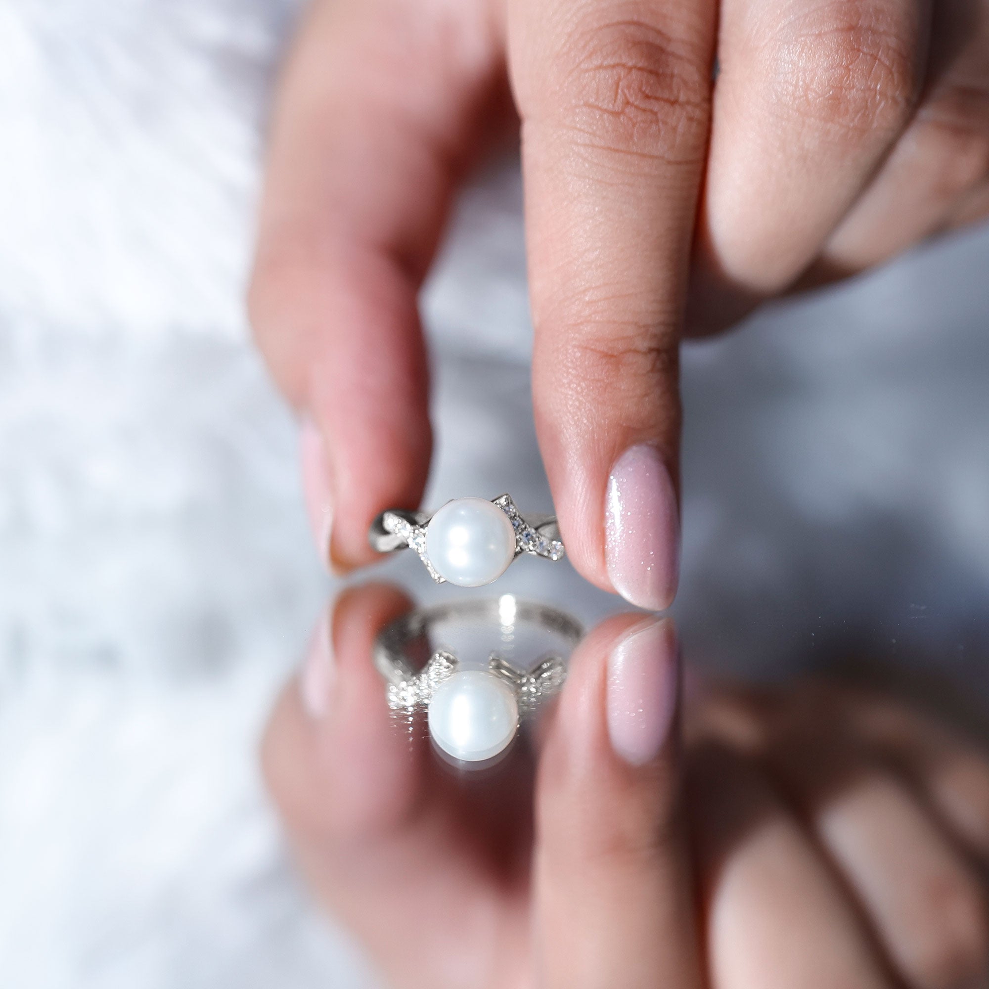 Pure Freshwater Pearl Solitaire Crossover Ring with Diamond AAA - Rosec Jewels