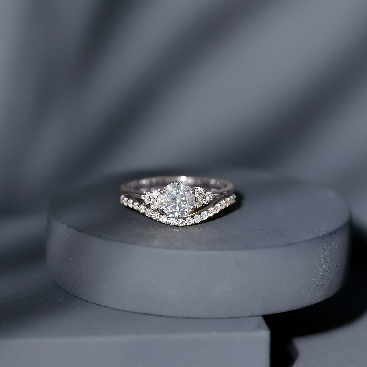 IGI Graded Lab Grown 1 Carat Diamond Engagement Ring with Wedding Band Lab - ( E-VS1 ) - Rosec Jewels