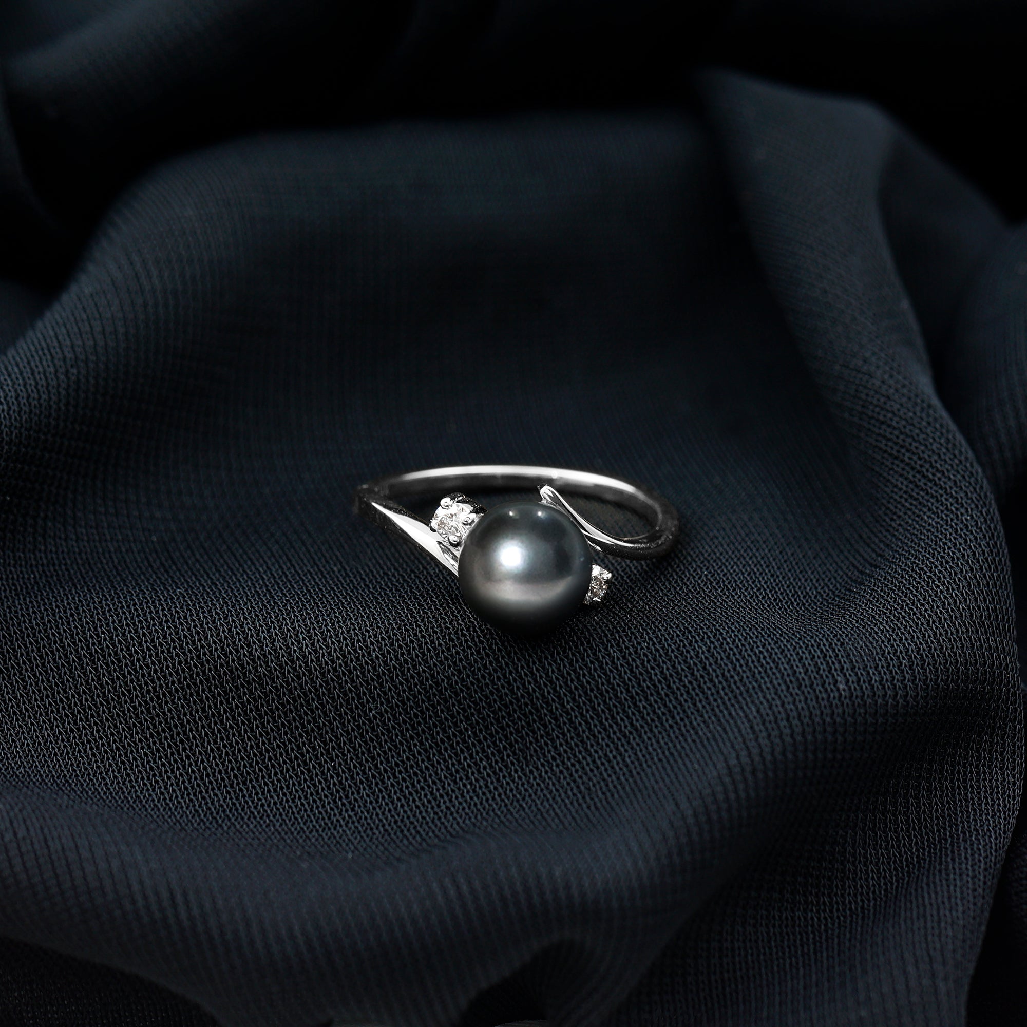 Rosec Jewels-Natural Tahitian Black Pearl Diamond Vintage Engagement Ring